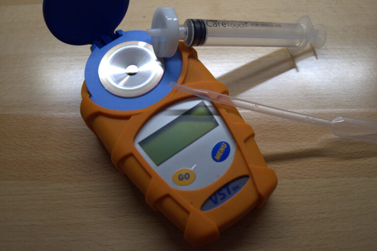 Refractometer and Tools